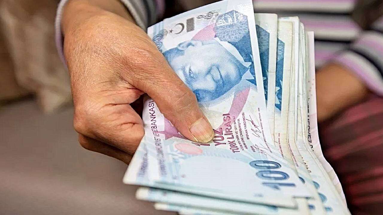 1999 öncesi ve sonrası SGK girişi olanlar dikkat: Emekli maaşlarını uçuracak yeni sistem geliyor! 3
